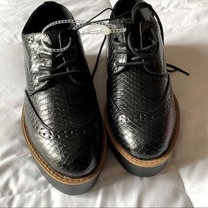 Madden Girl Platform Oxfords BNWOT